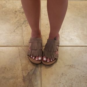 Minnetonka fringe moccasin sandal